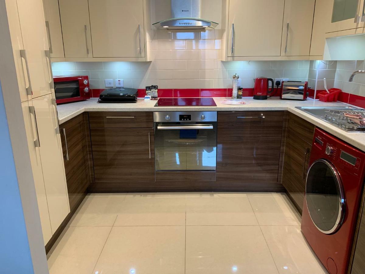 4 The Courtyard Central Windsor 2Br Eksteriør bilde